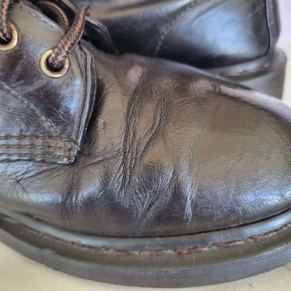 Dr. Martens 11822 Size 9 Men's Combat Biker Boots Brown Distressed